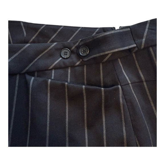 Club Monaco Black / Grey Wool Pinstripe Pencil Skirt - Size 4 - Picture 7 of 13